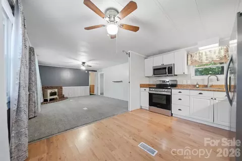 5404 B J Dr, Conover, NC 28613 photo 11