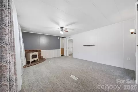 5404 B J Dr, Conover, NC 28613 photo 8