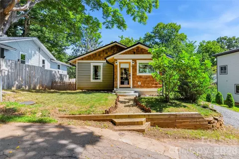 9 Bramlett Ct, Asheville, NC 28806