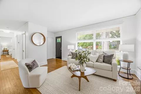 4500 Woodlark Ln, Charlotte, NC 28211
