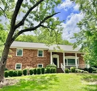 6725 Windyrush Rd, Charlotte, NC 28226