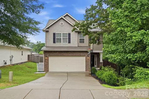 7820 Rockland Dr, Charlotte, NC 28213
