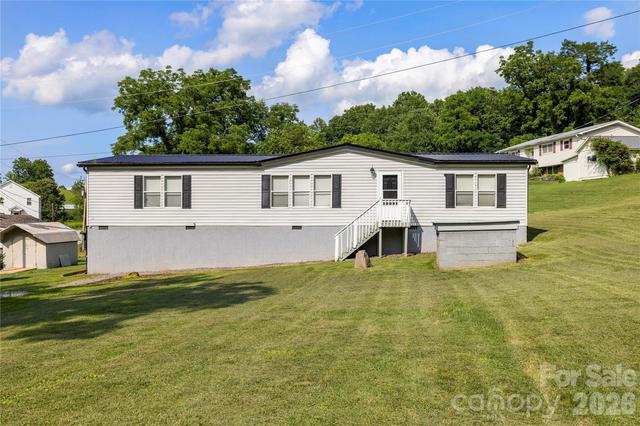 245 Mountain Grove Rd, Canton, NC 28716