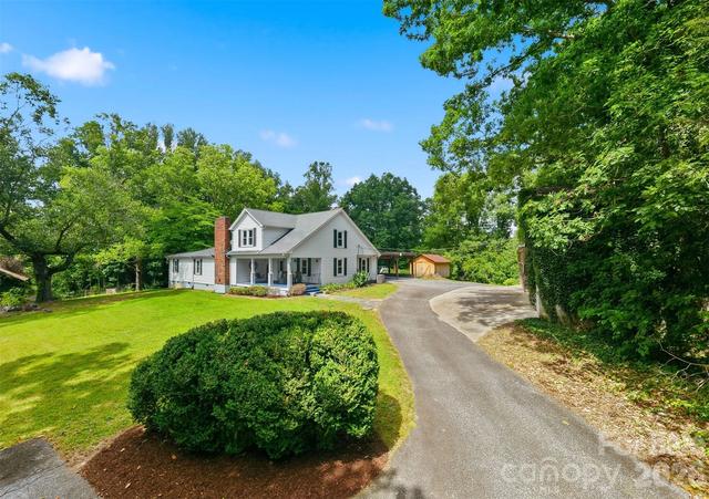 255 Wildwood Rd, Lenoir, NC 28645