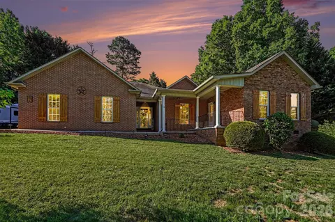 6826 Teal Dr, Denver, NC 28037