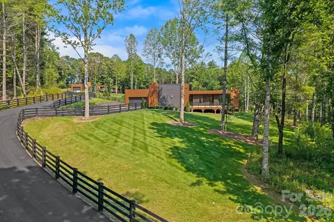 78 Manchester Way, Mills River, NC 28759