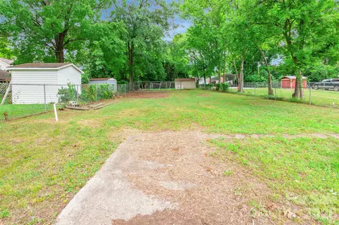 100 Mobley St, Chester, SC 29706