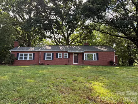 148 Barium Ln, Statesville, NC 28677