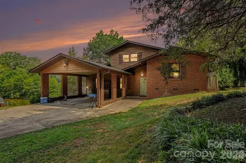 6 Old Farm Rd, Salisbury, NC 28147