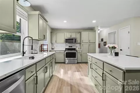 4023 Strangford Ave, Charlotte, NC 28215
