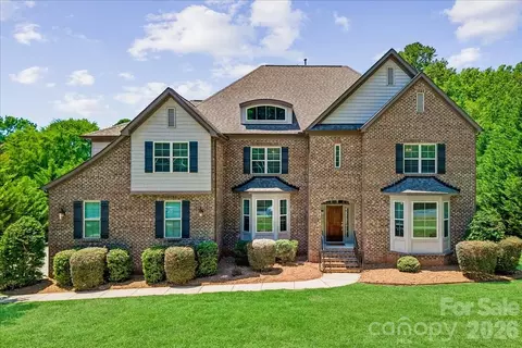 836 Elizabeth Ln, Matthews, NC 28105