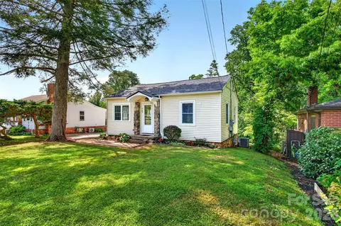 469 Kenilworth Rd, Asheville, NC 28805