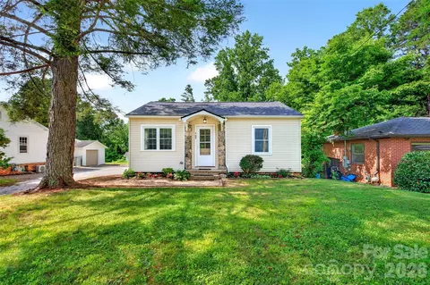 469 Kenilworth Rd, Asheville, NC 28805