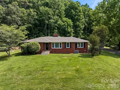11 Old Mill Rd, Mars Hill, NC 28754