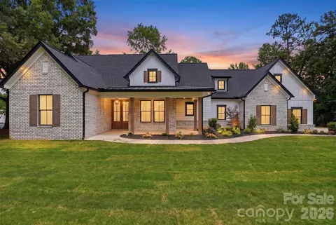 540 Rocklyn Dr, Rock Hill, SC 29730
