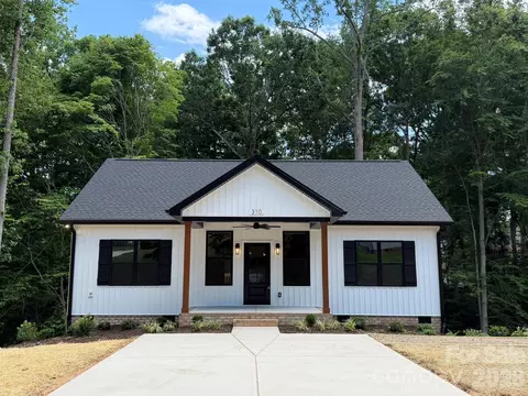 310 Willow St, Stanley, NC 28164