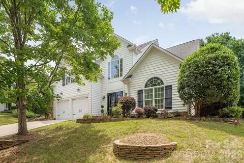 20307 Southshore Dr, Cornelius, NC 28031