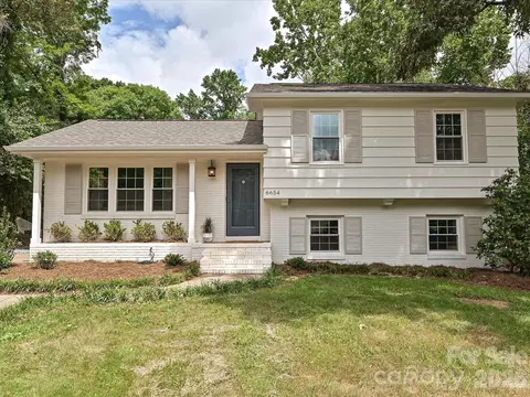 6654 Brookcrest Dr, Charlotte, NC 28210
