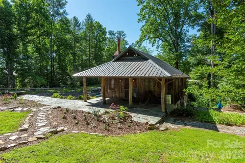 Linville Avenue, Morganton, NC 28655