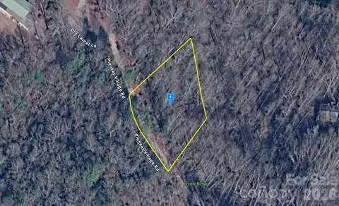 200 Pioneer Village Dr, Franklin, NC 28734