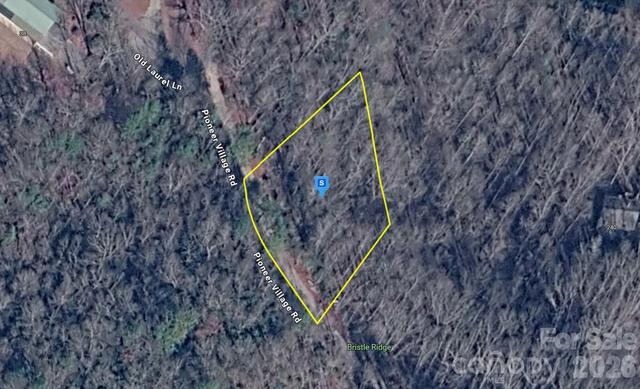 200 Pioneer Village Dr, Franklin, NC 28734
