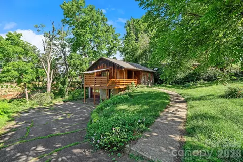 53 Wanoca Ave, Asheville, NC 28803