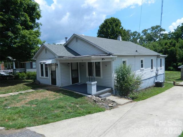 129 Edgebrook Nw Pl NW, Lenoir, NC 28645