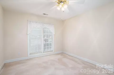 Bedroom - 112 Mooreland Ne Dr NE, Conover, NC 28613 photo 3 of 6