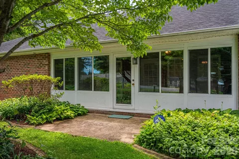 Exterior - 112 Mooreland Ne Dr NE, Conover, NC 28613 photo 6 of 9