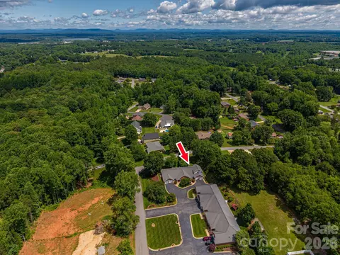 View/Area - 112 Mooreland Ne Dr NE, Conover, NC 28613 photo 2 of 4