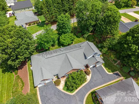 View/Area - 112 Mooreland Ne Dr NE, Conover, NC 28613 photo 1 of 4