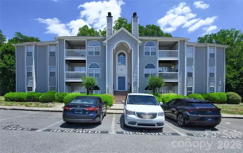 5008 Lawndale Dr, Greensboro, NC 27455