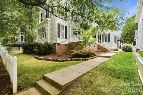 716 Shady Grove Xing, Fort Mill, SC 29708
