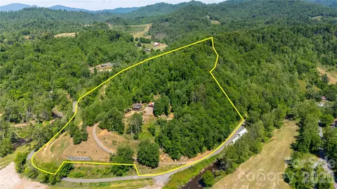 2825 Harrell Hill Rd, Bakersville, NC 28705
