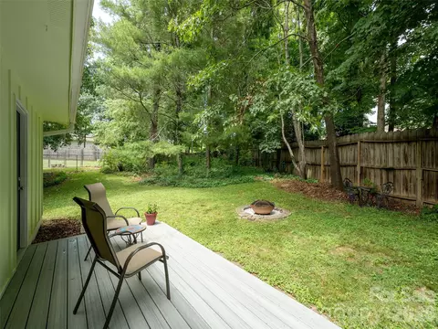 Exterior - 14 Fox Run Pl, Fairview, NC 28730 photo 2 of 5
