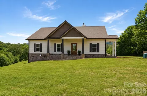 14 Daisy Ln, Taylorsville, NC 28681