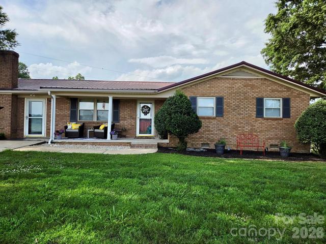 1316 Drumstand Rd, Stony Point, NC 28678