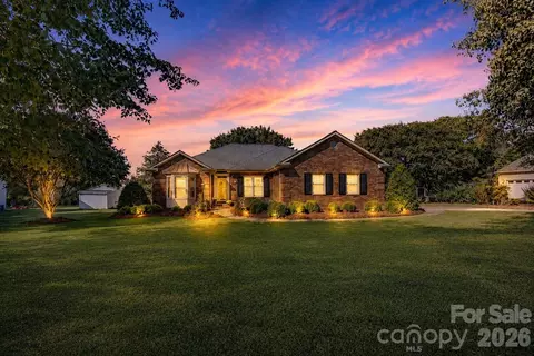 246 Canvasback Rd, Mooresville, NC 28117