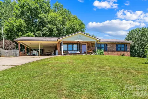 118 Hoover Nw St NW, Lenoir, NC 28645