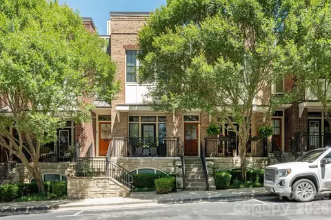 69 Stamford St, Asheville, NC 28803