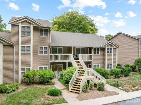 20 Timberlake Dr, Asheville, NC 28803