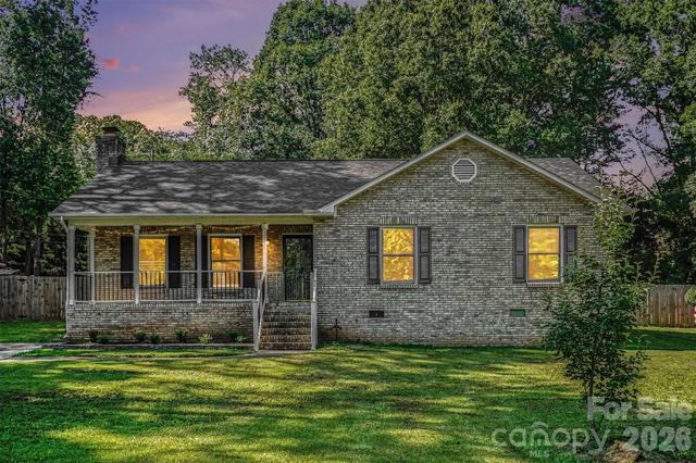 2716 Starnes Rd, Charlotte, NC 28214