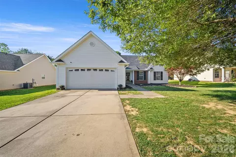 2613 Parkwest 7 Dr #7, Albemarle, NC 28001