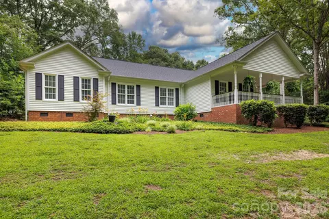 3540 Harmony Rd, Catawba, SC 29704