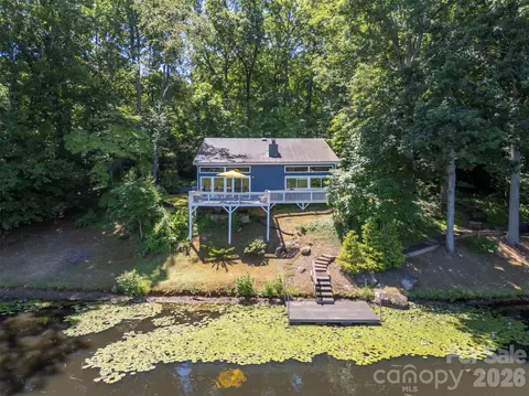 377 Kingswood Dr, Forest City, NC 28043