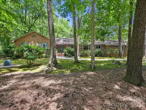2542 Little Cove Rd, Charlotte, NC 28270
