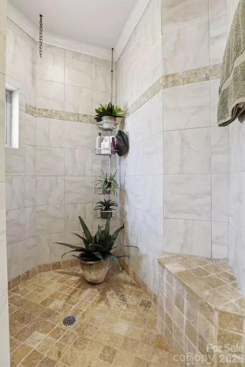 Bath - 7631 Dellinger Rd, Denver, NC 28037 photo 2 of 3