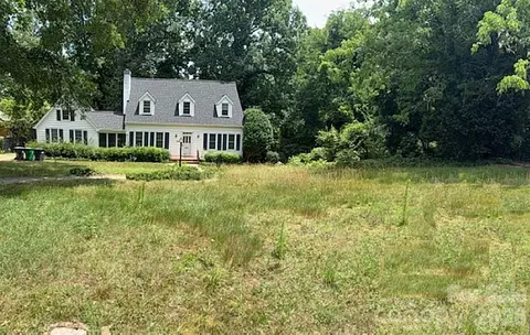 2813 Greenbriar Rd, Charlotte, NC 28209