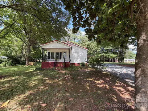 55 S Hildebran Ave, Newton, NC 28658