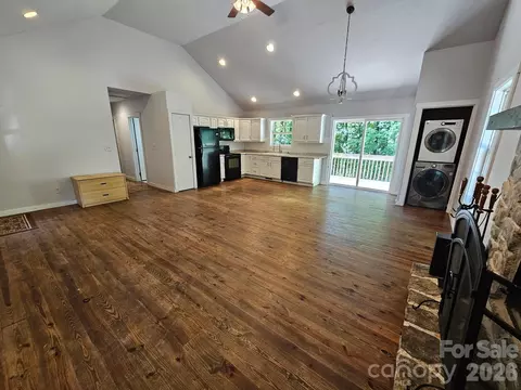 Living - 100 Squirrel Ln, Sapphire, NC 28774 photo 1 of 3